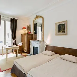 Habitación en casa particular Charming Bedroom, París
